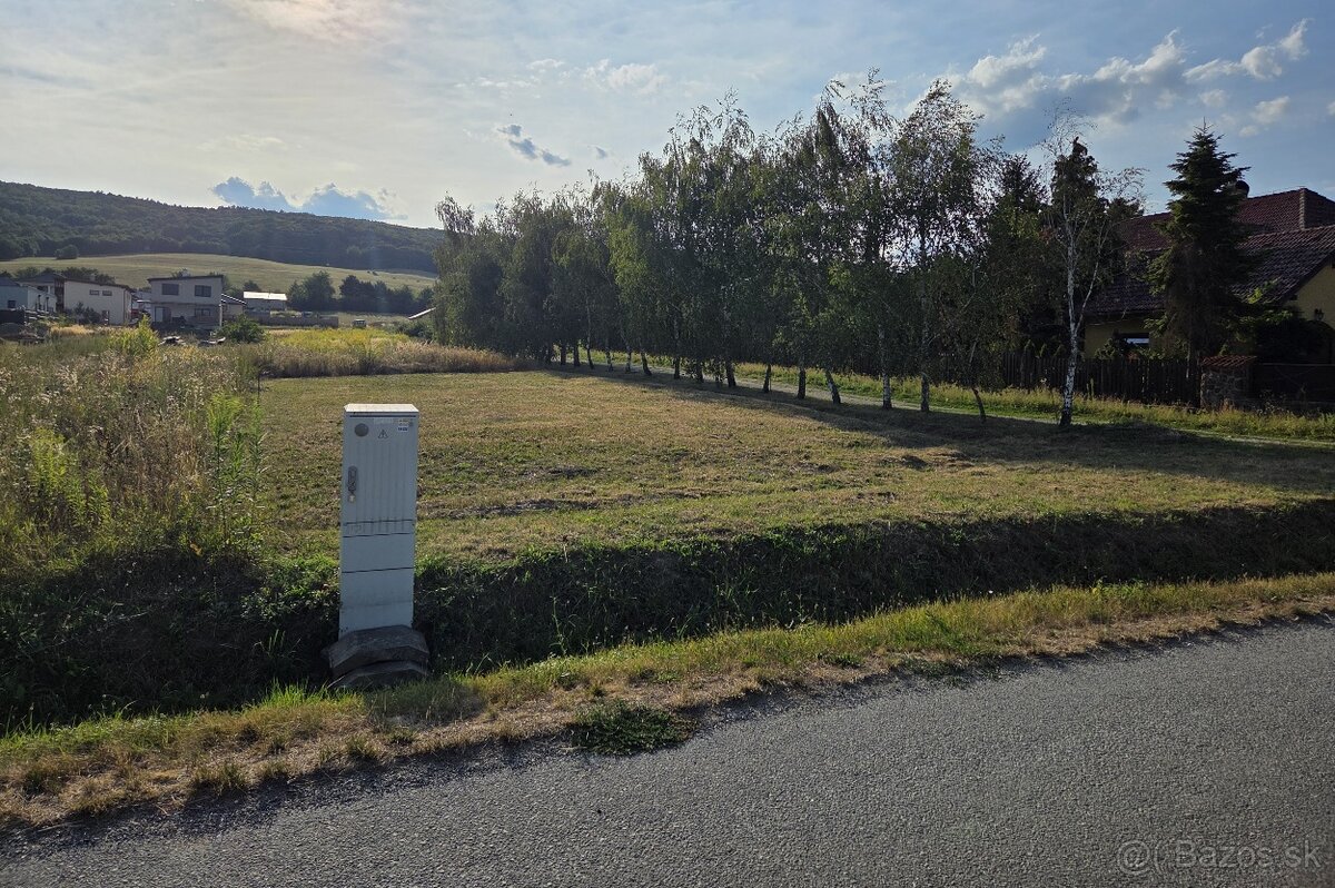 Pozemok pre RD 564 m² – Beniakovce