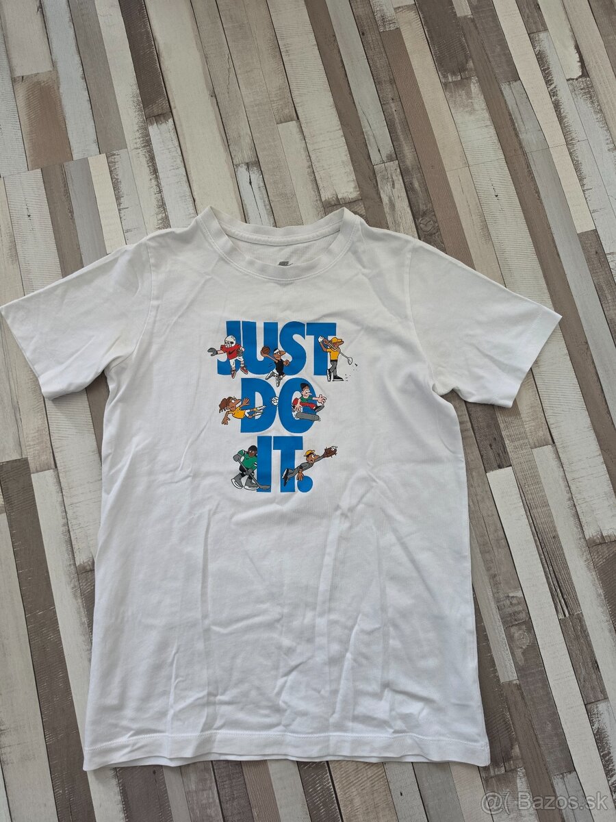 Tričko nike 147/158