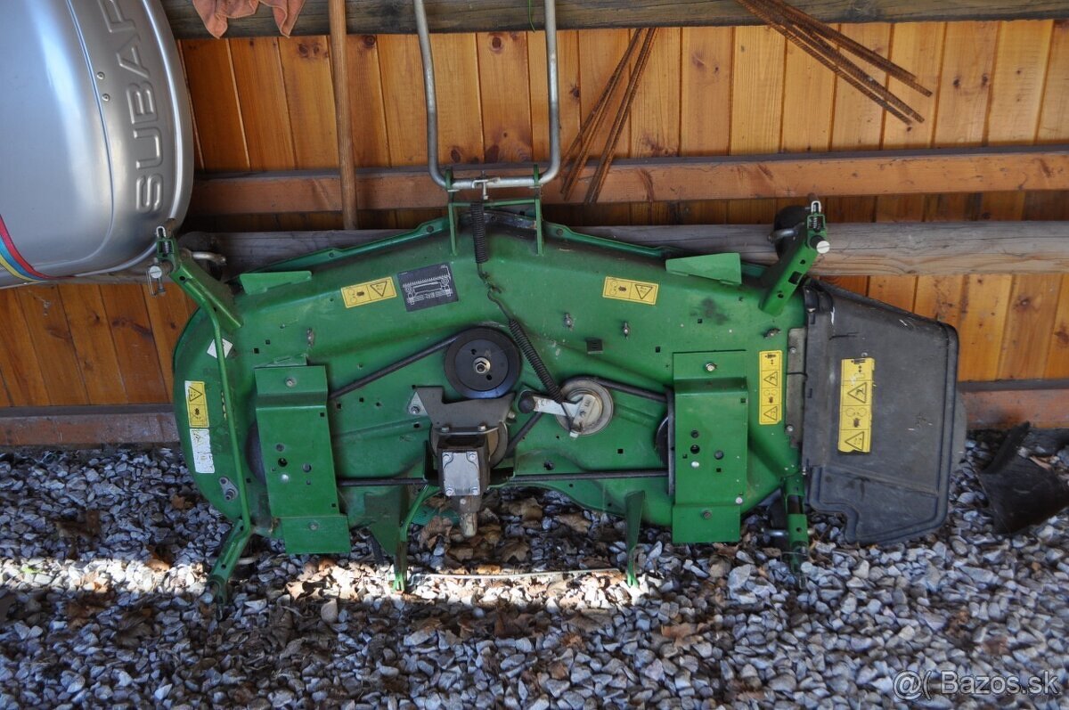 Kosiace zariadenie na John deere 1026r