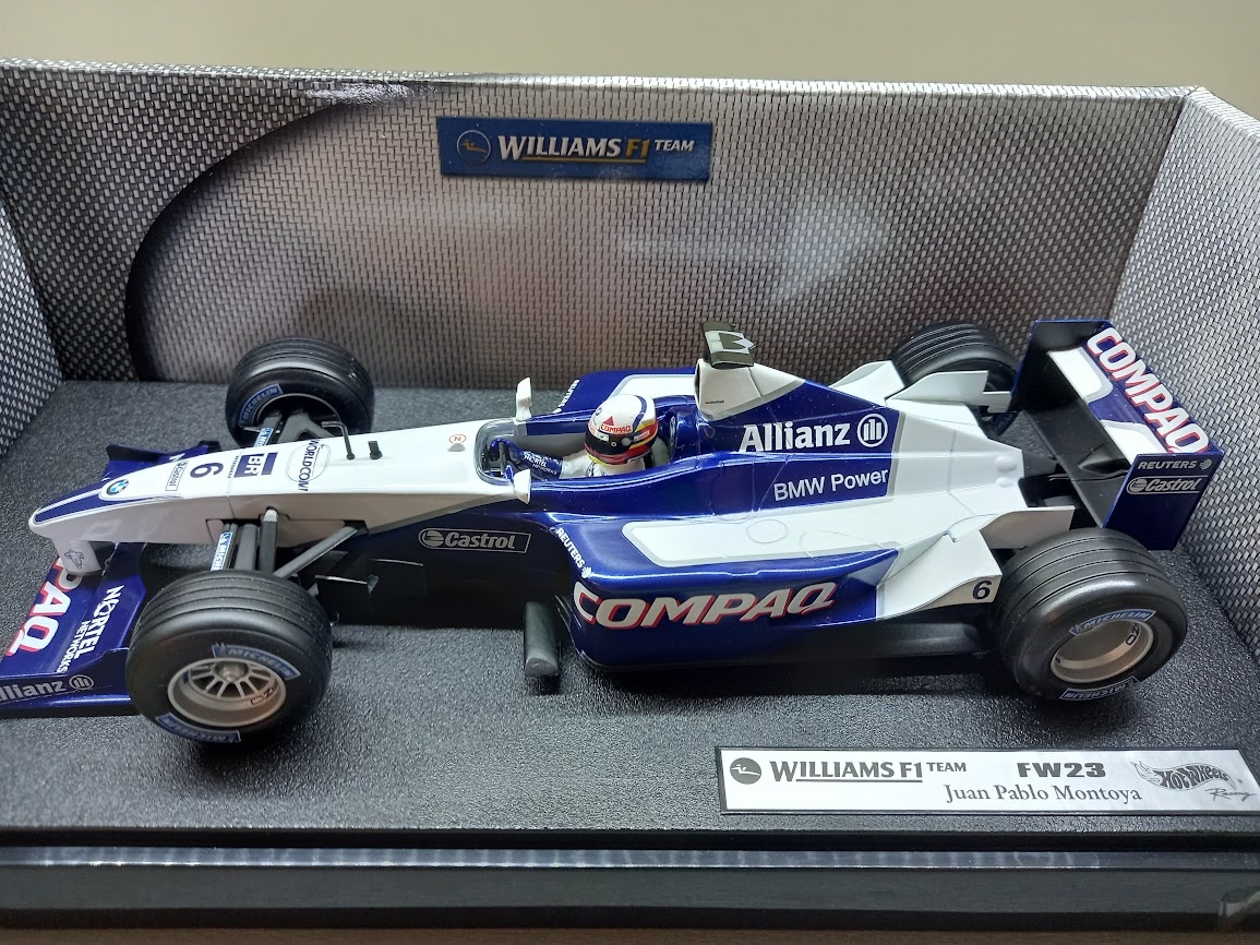 F1 WILLIAMS BMW FW23 2001 MONTOYA HOTWHEELS 1:18
