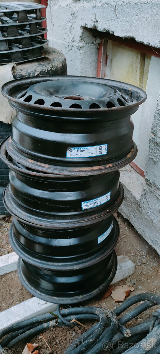 4ks plechové disky 15" - 6J x 15 H2, 5 dier