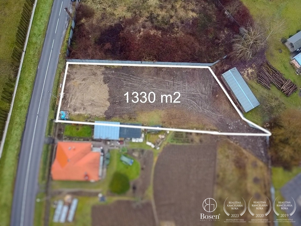 BOSEN | Stavebný pozemok blízko centra, Fiľakovo, 1330m2
