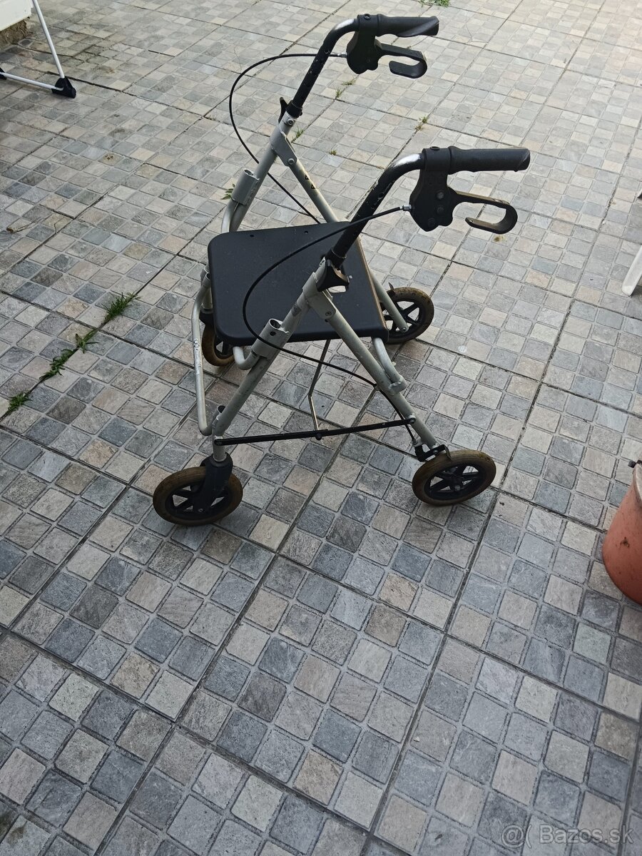 Predám invalidný vozík