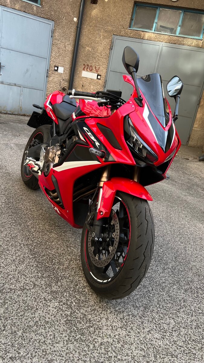 Honda CBR650R