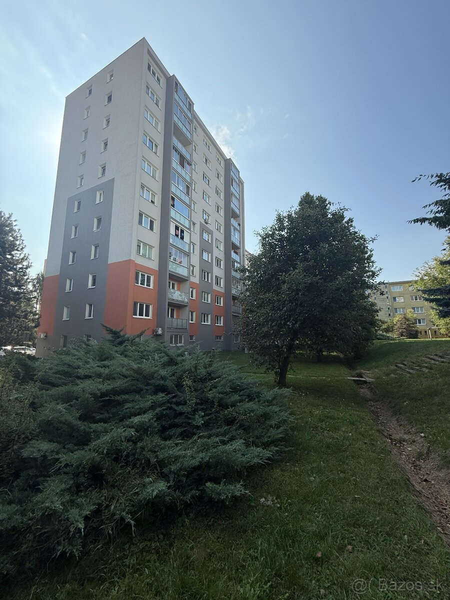 Na predaj 4-izbový byt, 72m2 + lodžia, Košice, ul. Výstavby