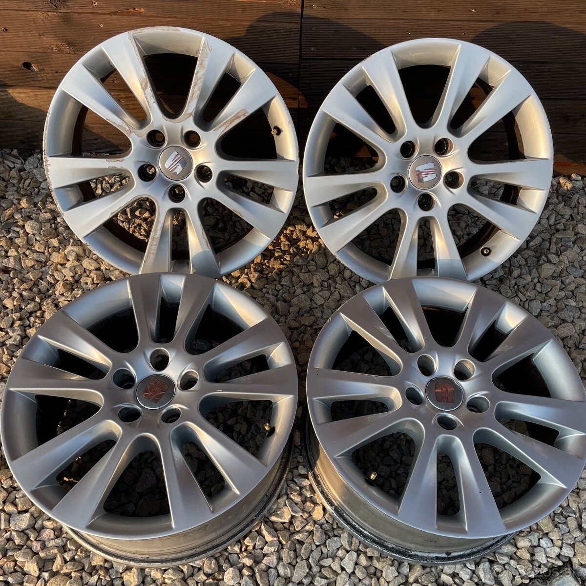 17” elektrony SEAT