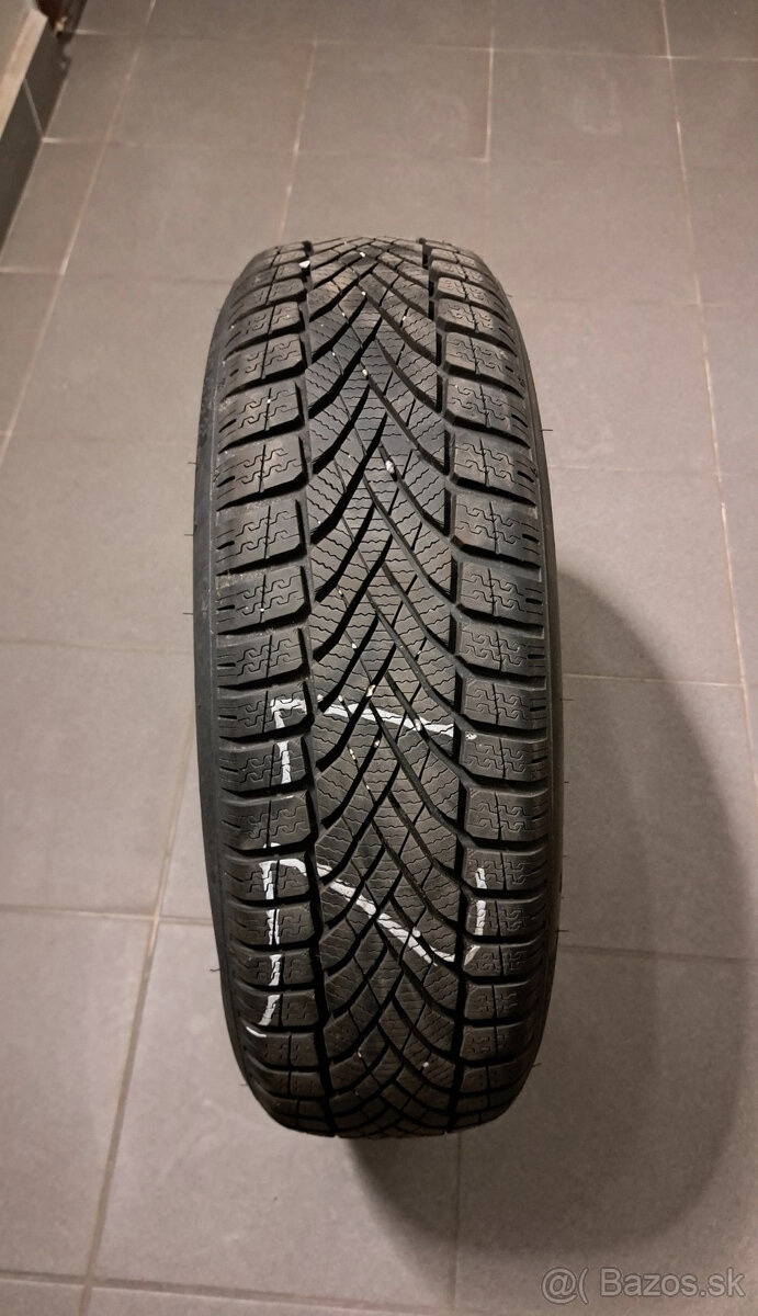 Zimné pneu. Falken 185/65R15