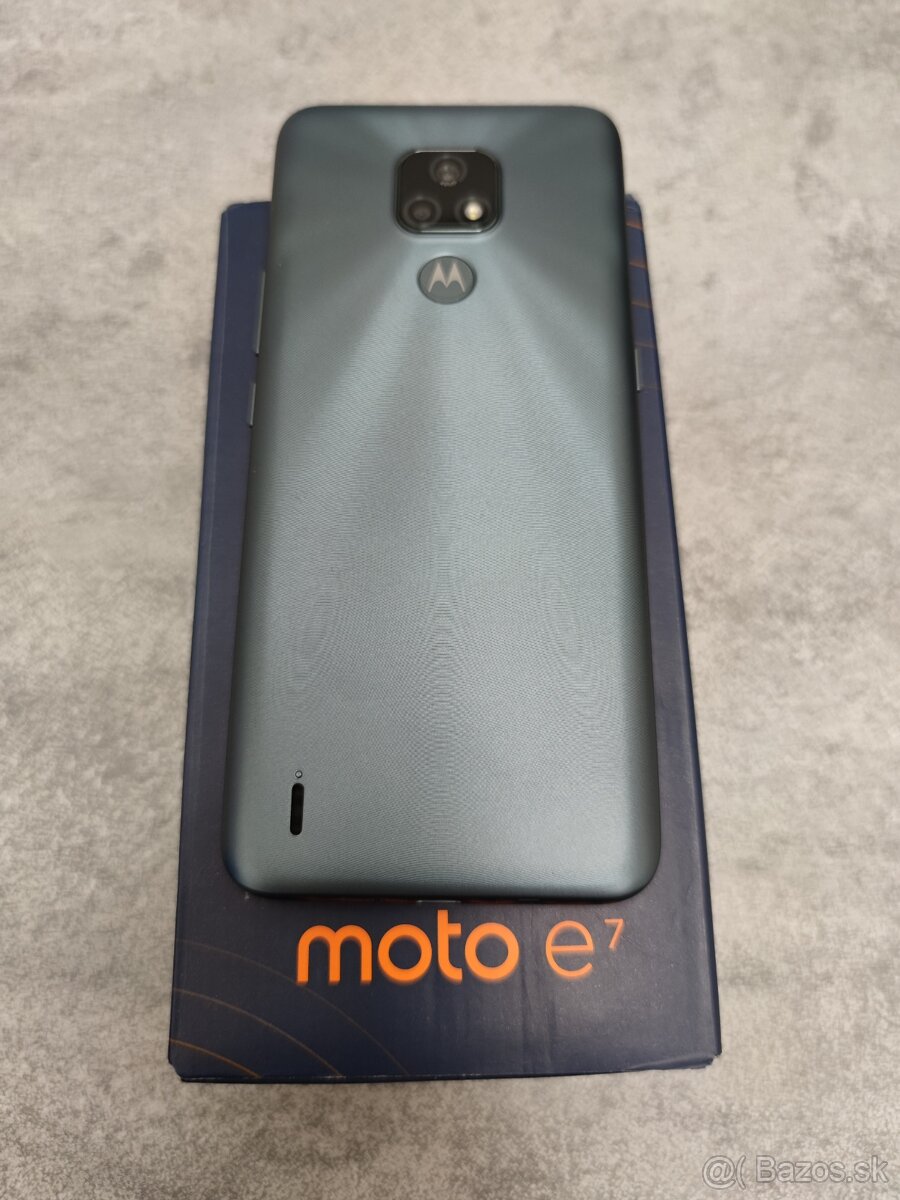 Motorola e7 2/32GB