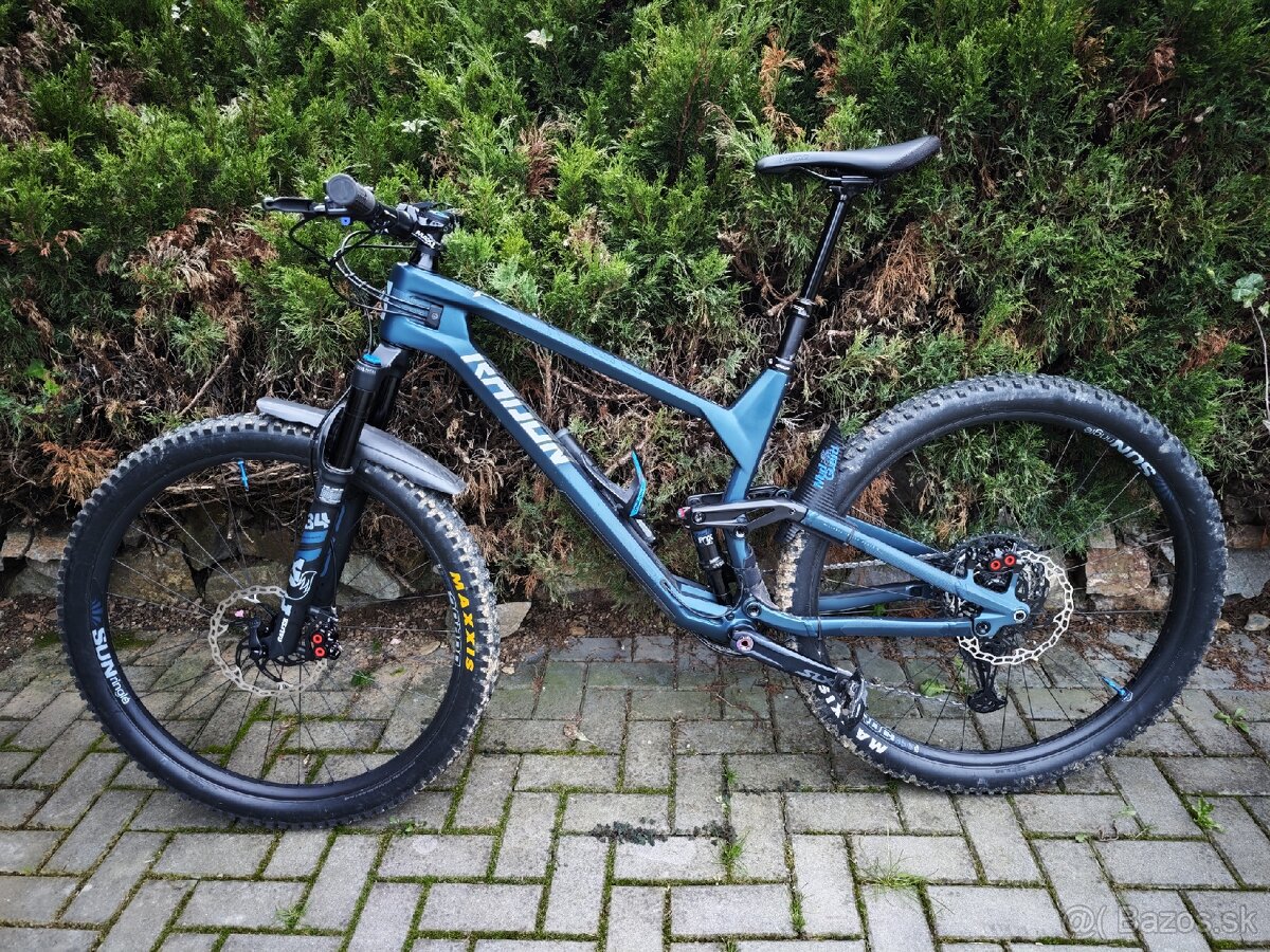 Radon Skeen Trail 9.0 "L" karbón, XT, FOX, MAGURA