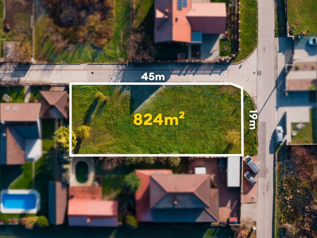 TOREA - STAVEBNÝ POZEMOK 824 m2 - VINOSADY, OKRES PEZINOK