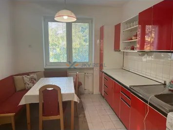 Zariadený 3 izbový byt na Chrenovej