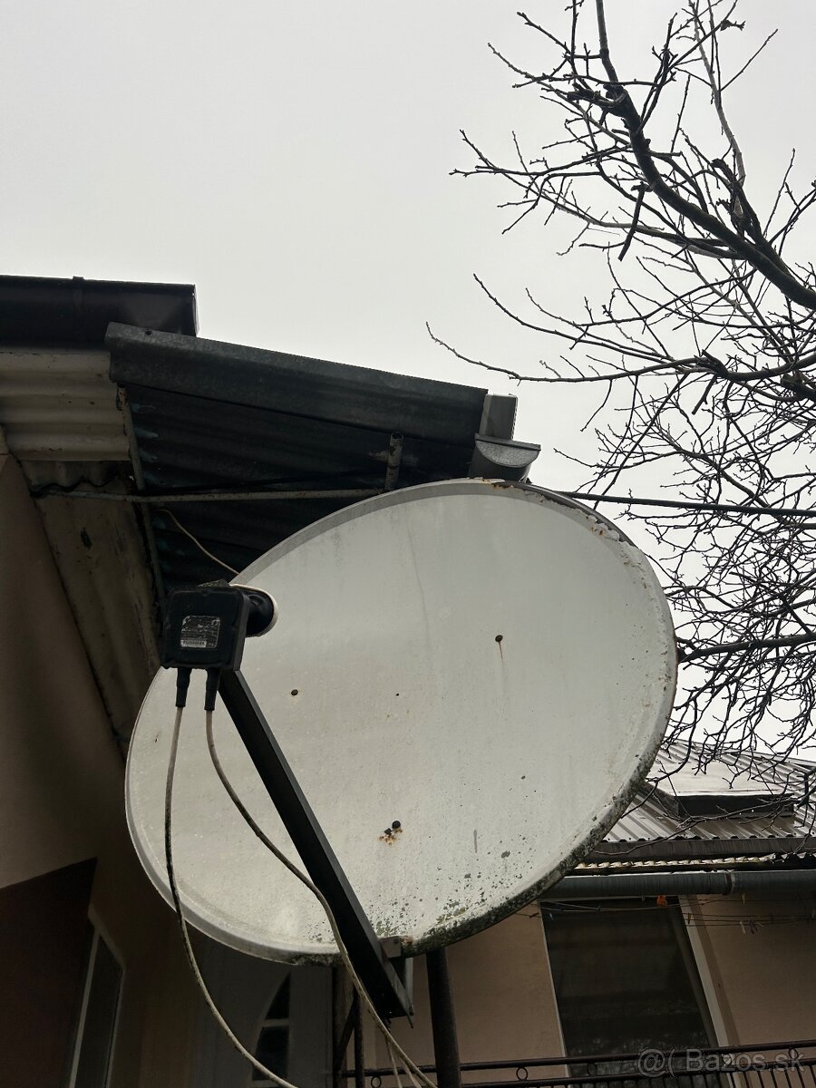 Satelit