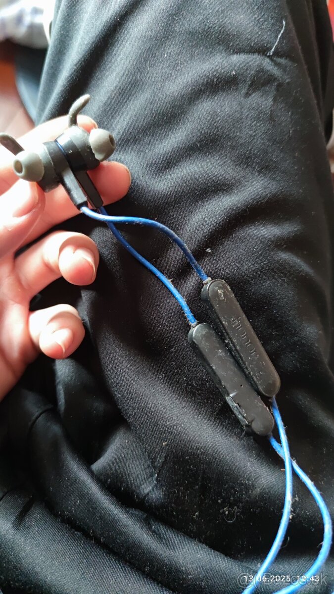 Bezdrotove sluchadla honor