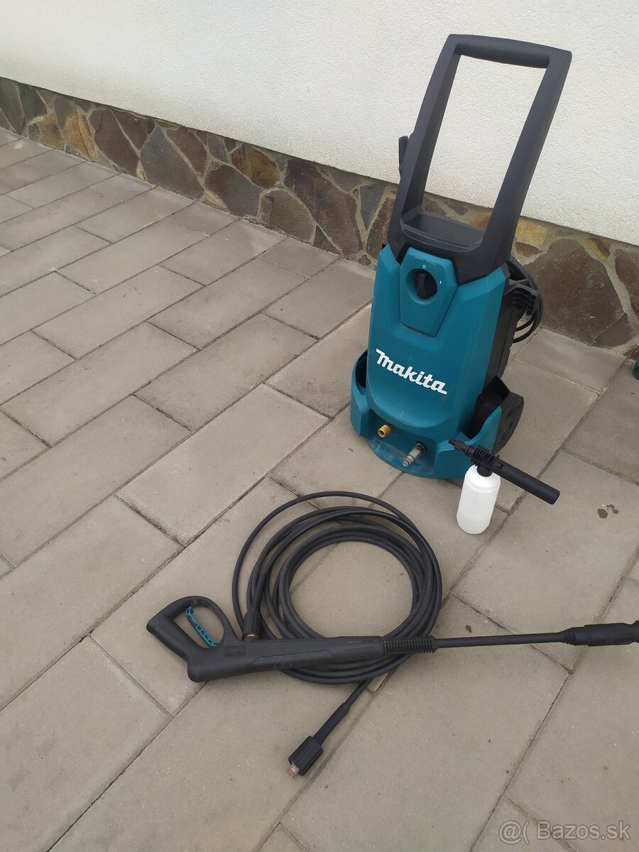 Tlakový čistič Makita HW1200