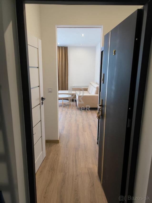 Prenájom 2 izbového bytu v centre