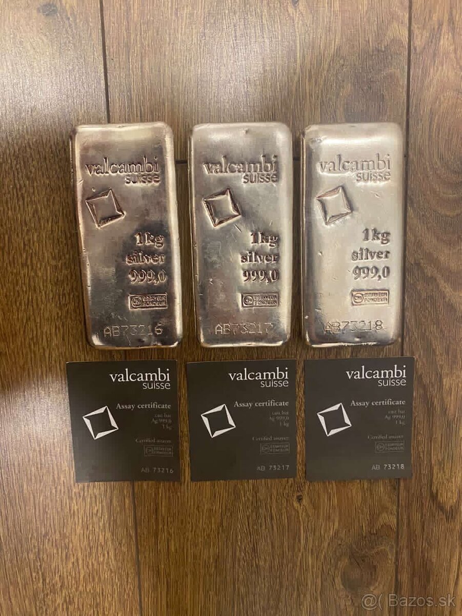 Strieborné tehličky