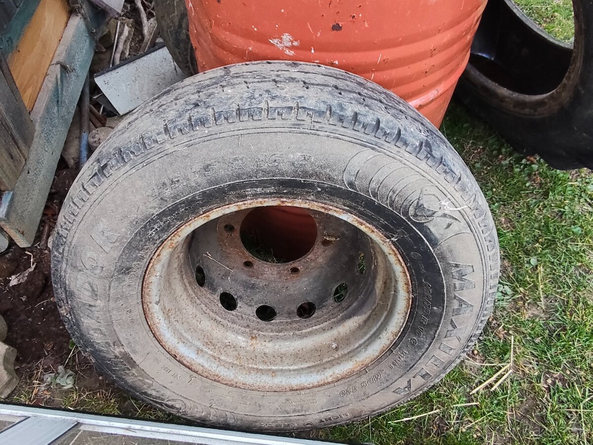 Pneumatiky s diskami