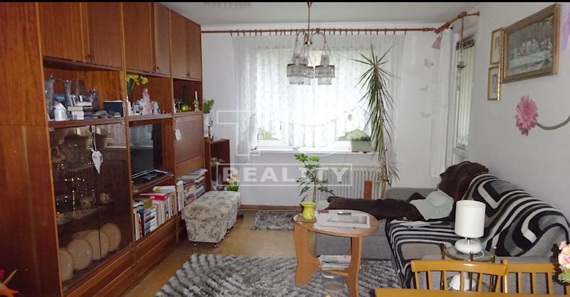 Na predaj je 3- izbový byt na Ľadovni