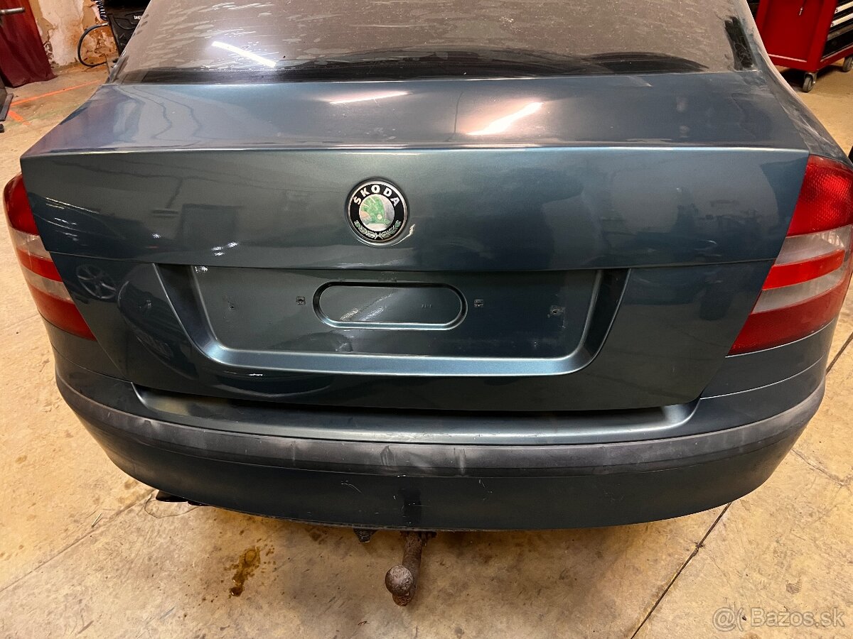 Kufor, zadný nárazník, ťažné zariadenie OCTAVIA 2 sedan
