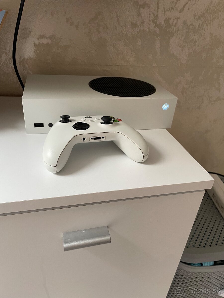 XBOX SERIES S 512GB + YOSTICK