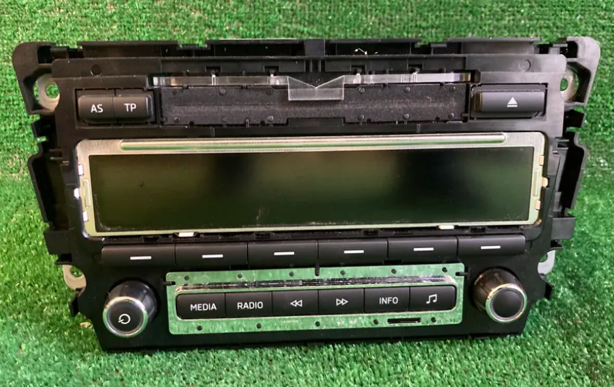 Autorádio SWING Delphi Škoda Rapid 5j0035161e