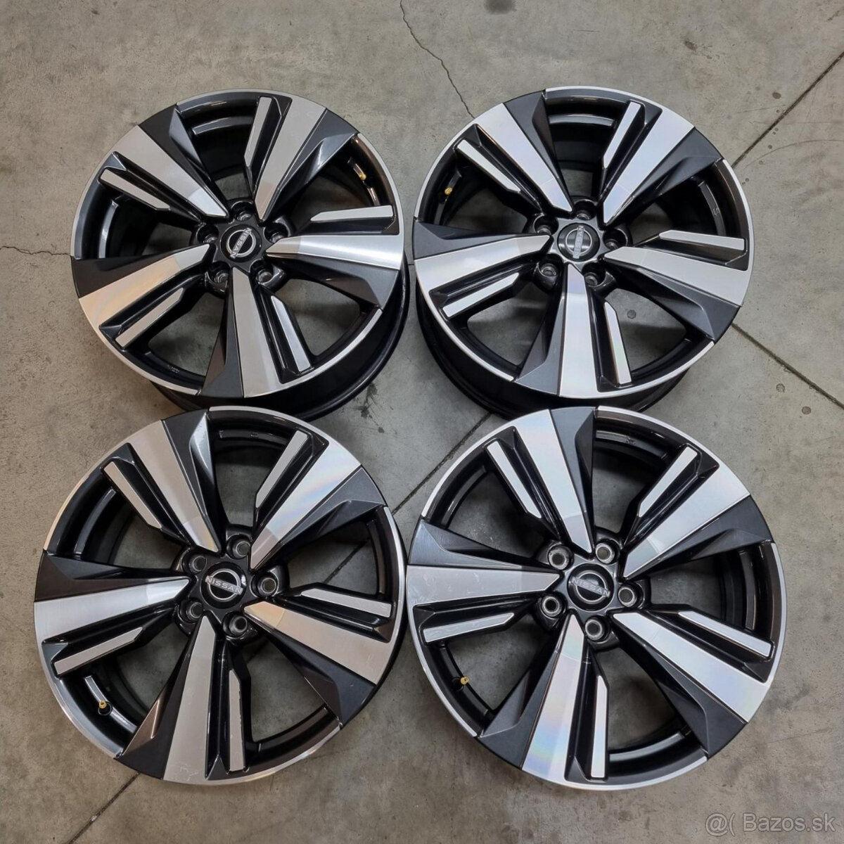 NISSAN disky 5x114,3 R19 7,5J ET40