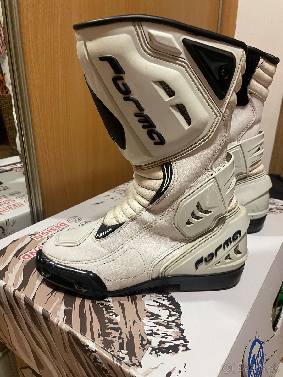 Moto čizmy Forma č.38