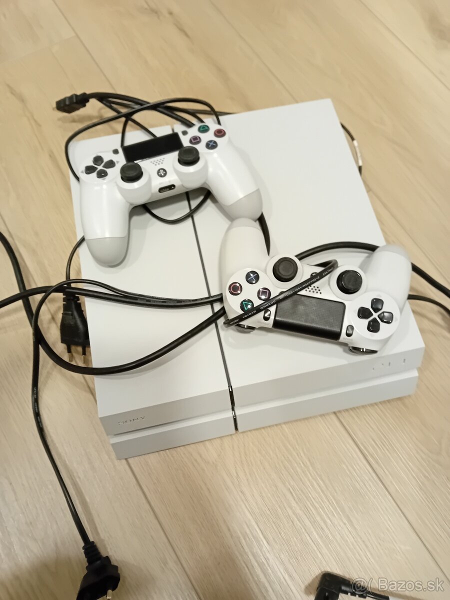 Predám Playstation 4