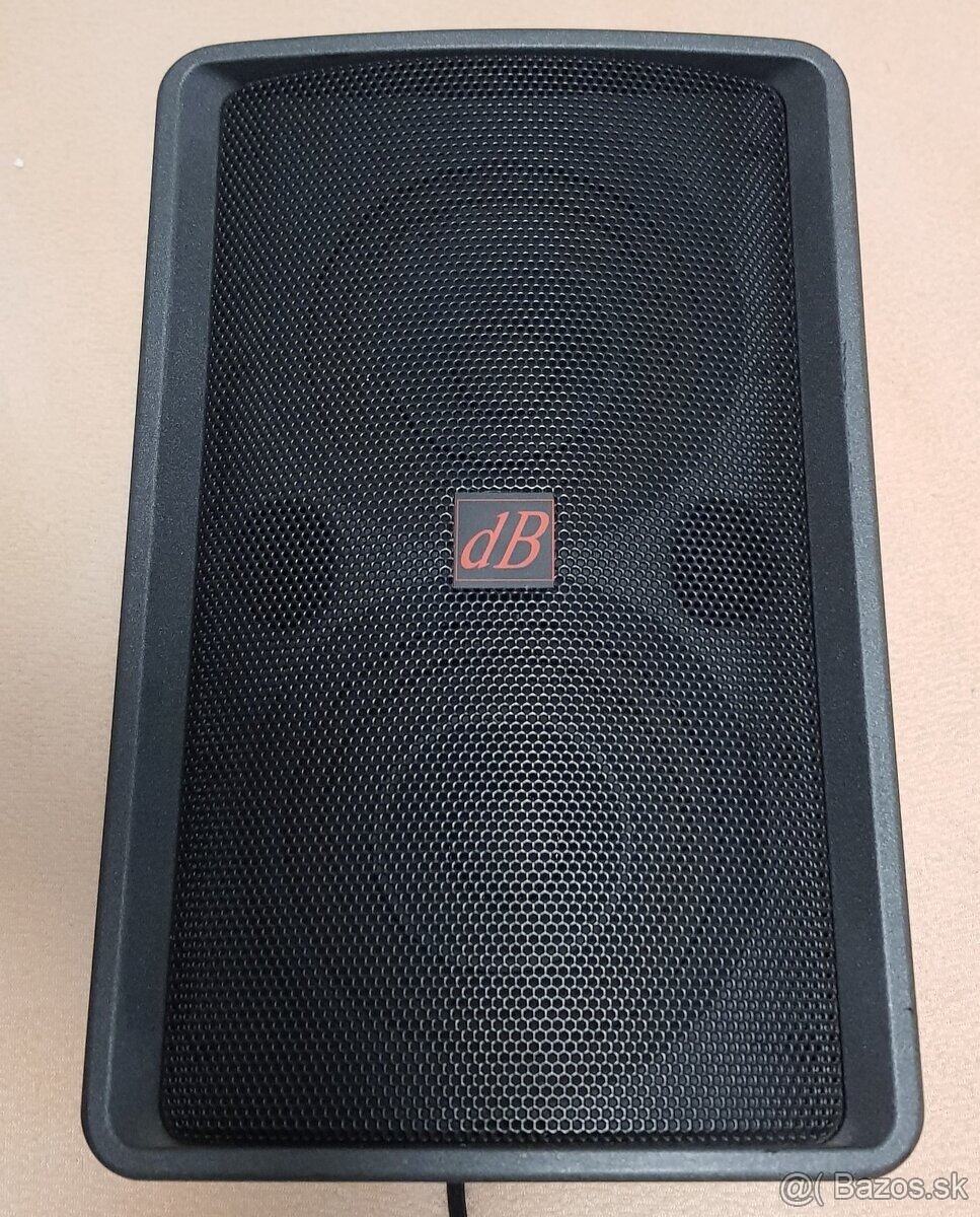 Aktívny menší reproduktor db technologies MB120