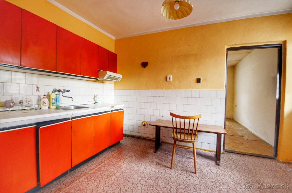 6 izb dom v Snežnici