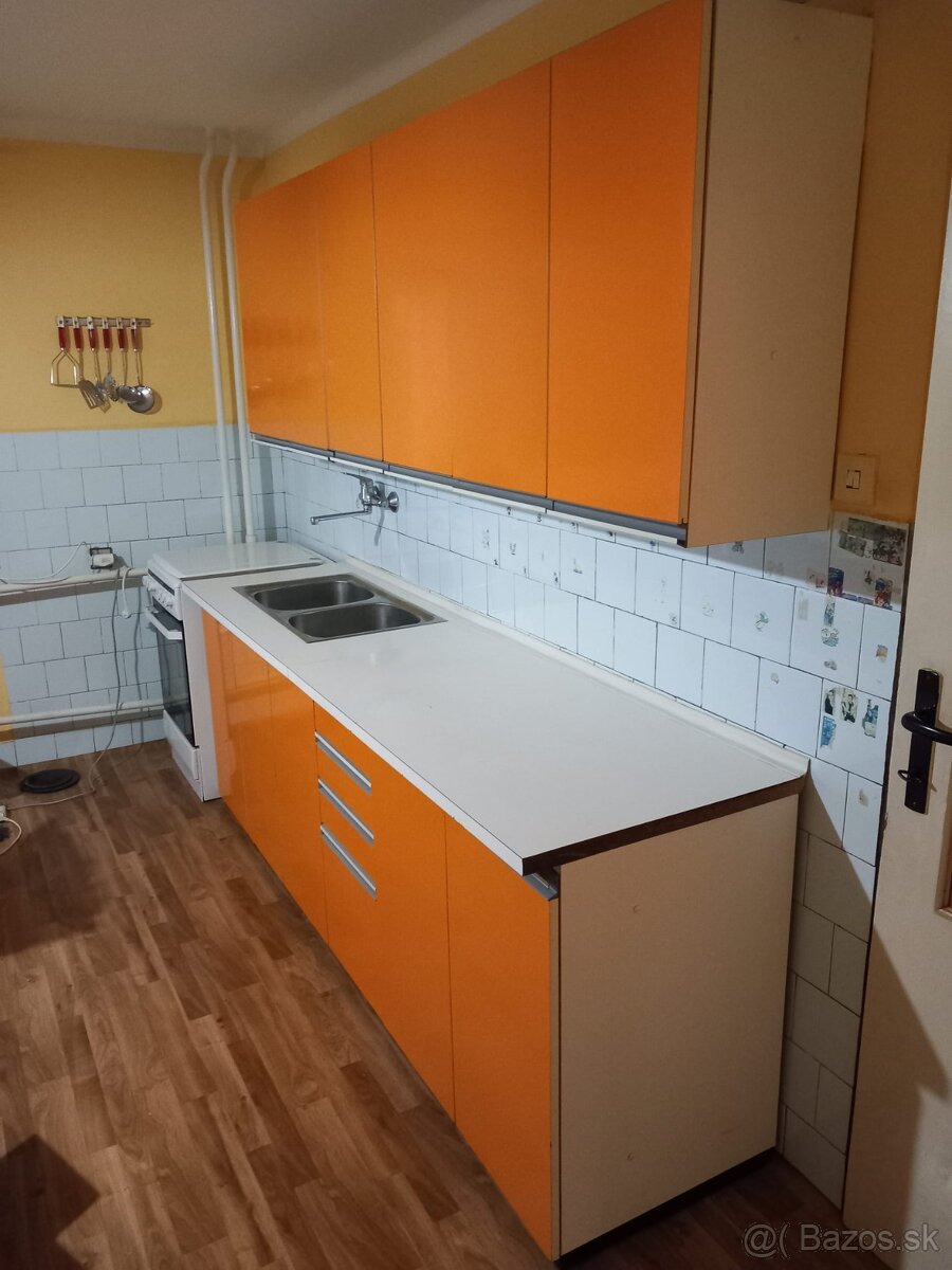 Kuchynská Retro Linka oranžová