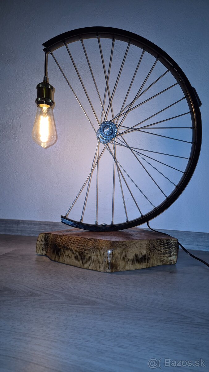 Dekoračna lampa koleso