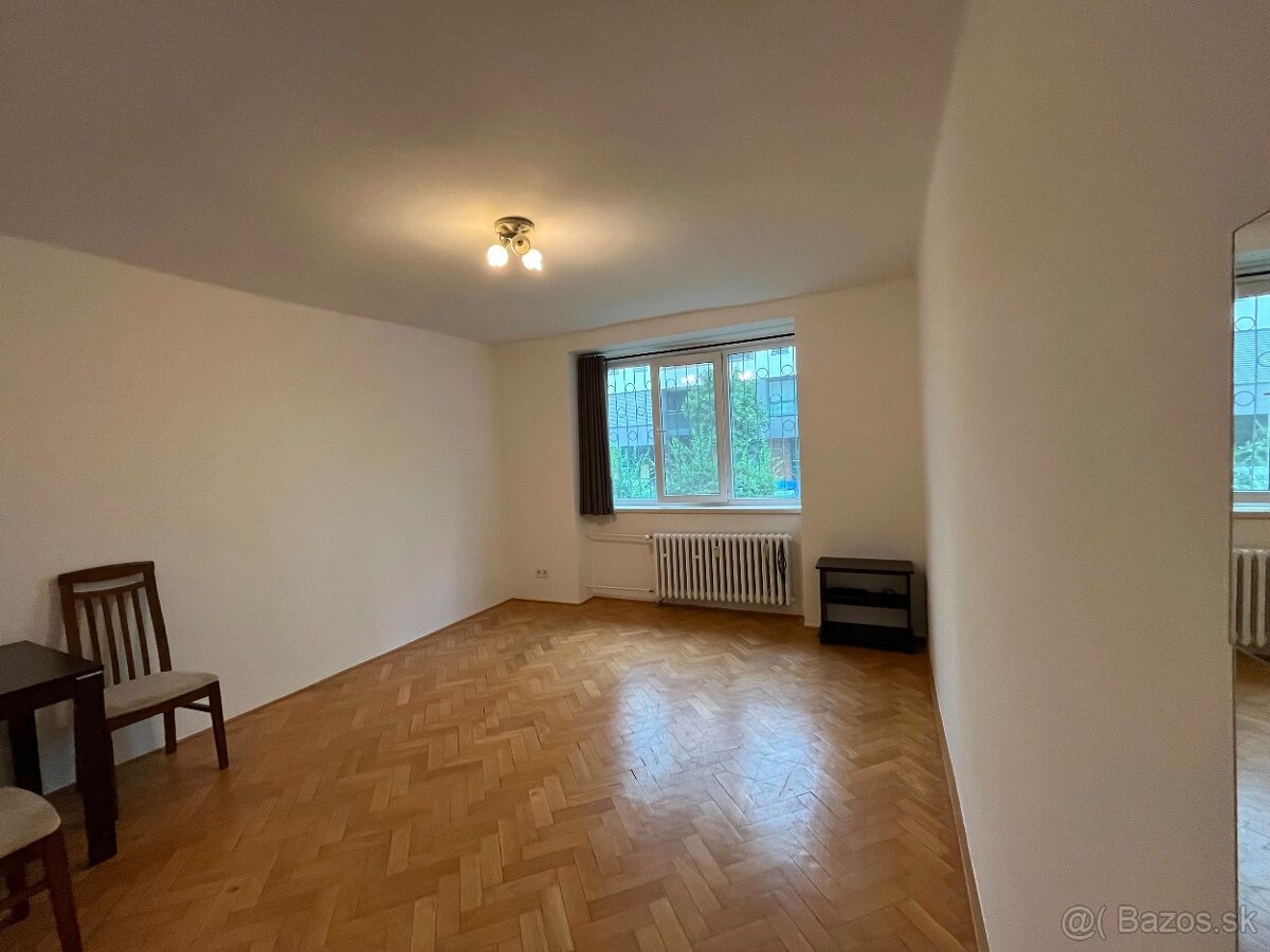 Realitný kancelária REALADR s.r.o.