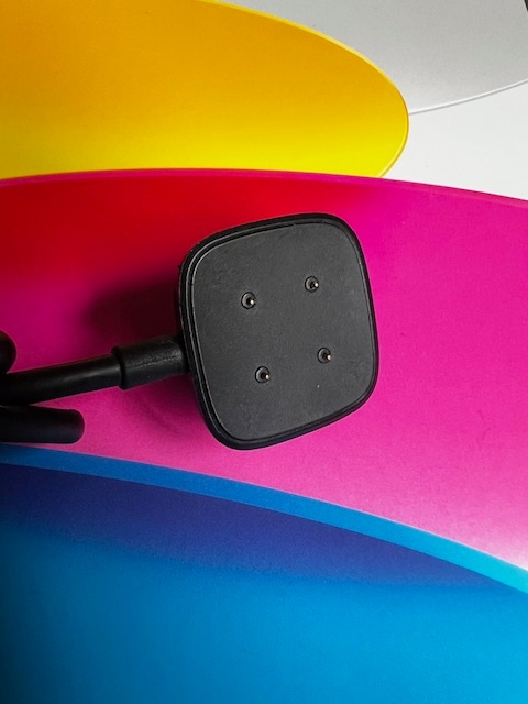 Nabíjací kábel Fitbit Sense a Versa 3