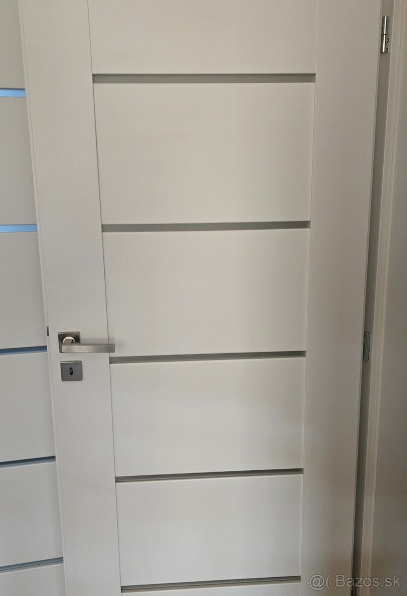 Interiérové dvere Naturel AURA levé 90 cm biela matná AURABM