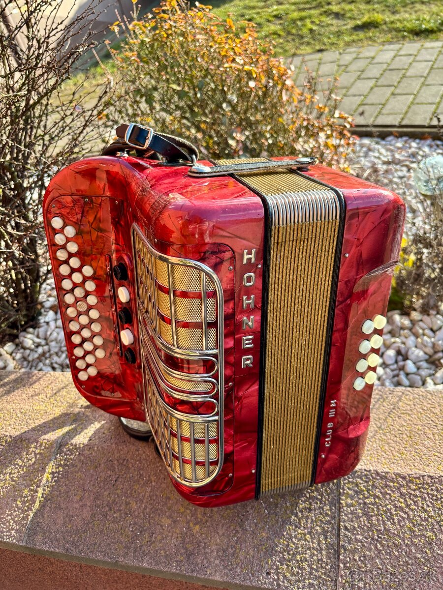 Heligonka Hohner Club 3M