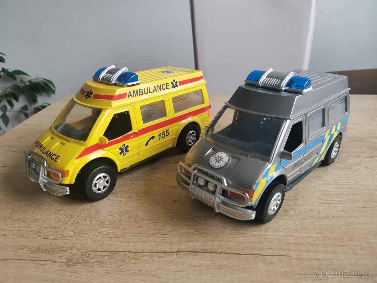 Policajné a záchranárske auto