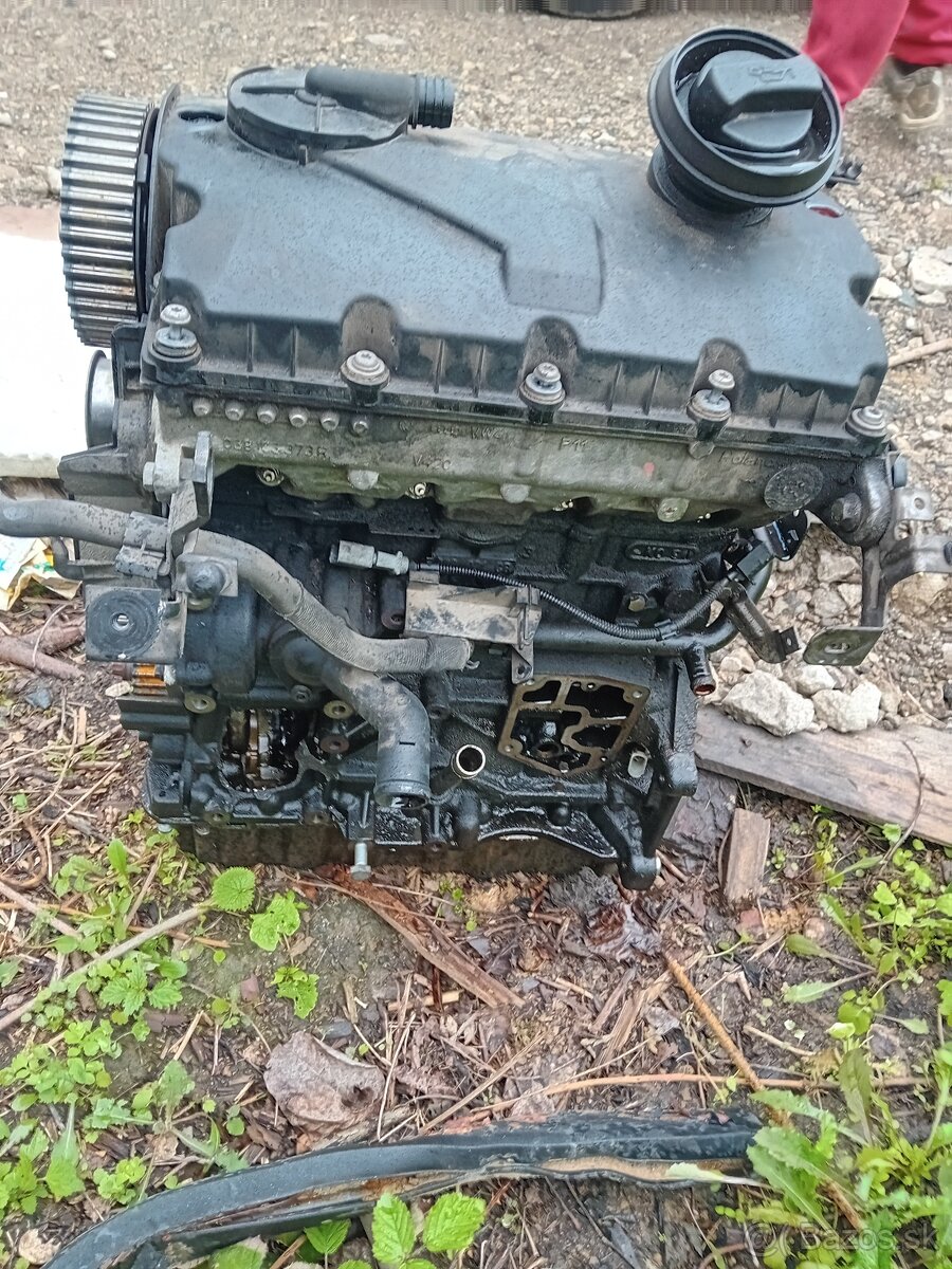 Hlava motora bxe