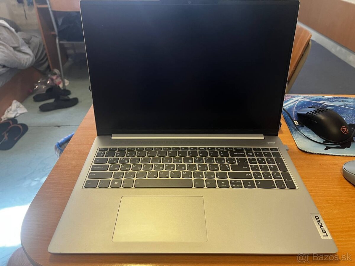 Predám notebook Lenovo IdeaPad Slim 5 16IRL8
