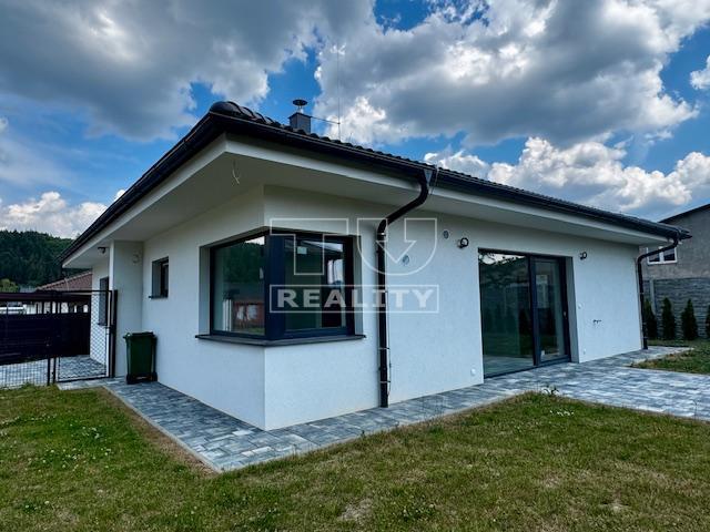 5 IZBOVÝ RODINNÝ DOM v obci Svederník - Podháj