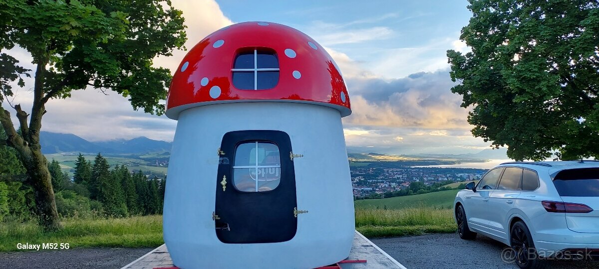 Zahradny bezudržbovy domček muchotravka