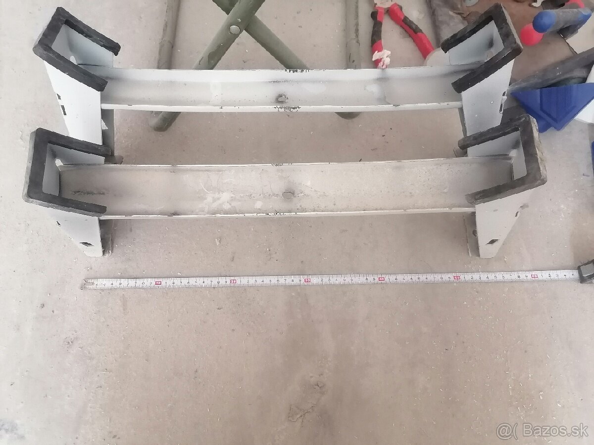 Nožičky pod vaňu