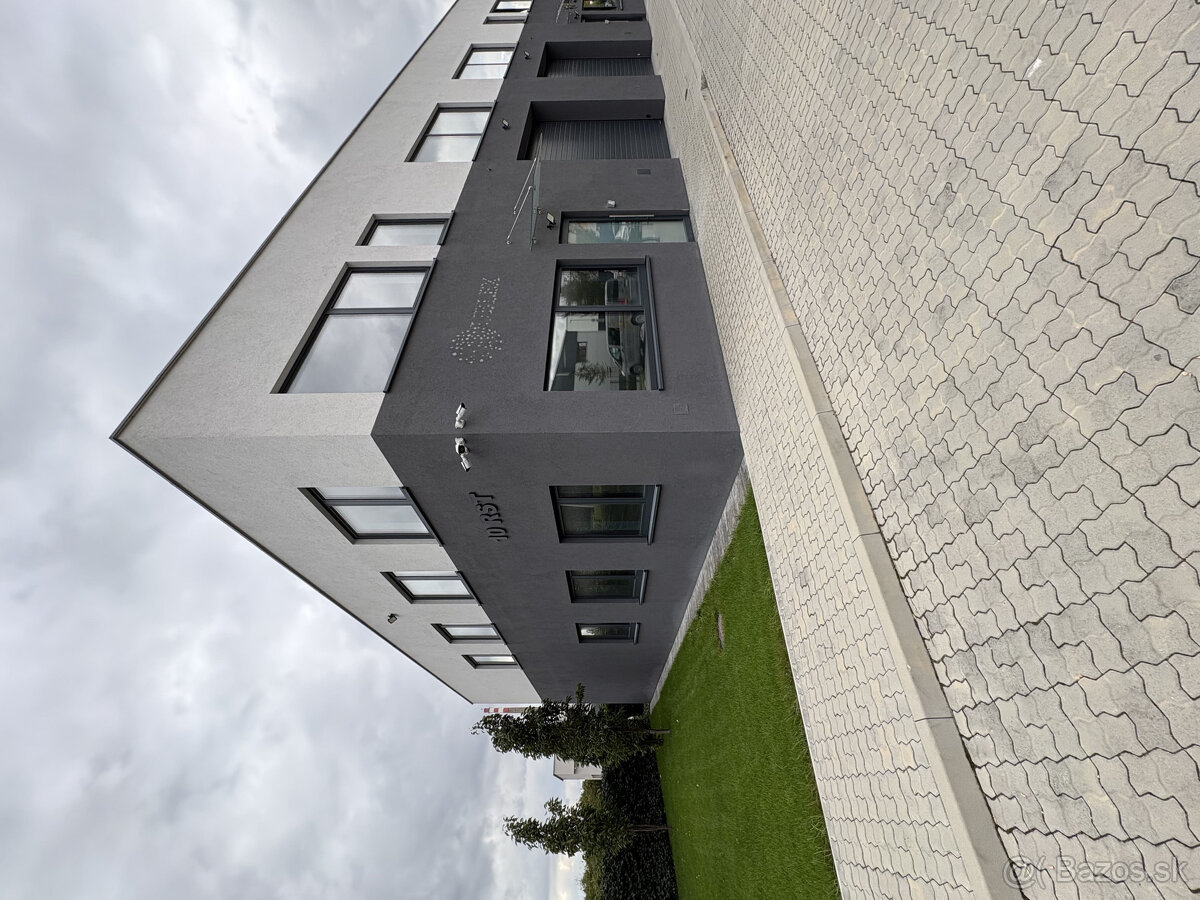 Administratívno–skladovo–výrobný priestor na prenájom – Zava