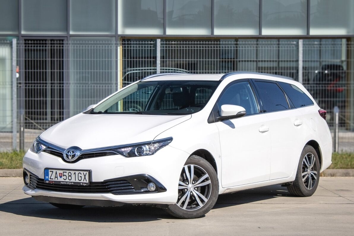 Toyota Auris Touring Sports