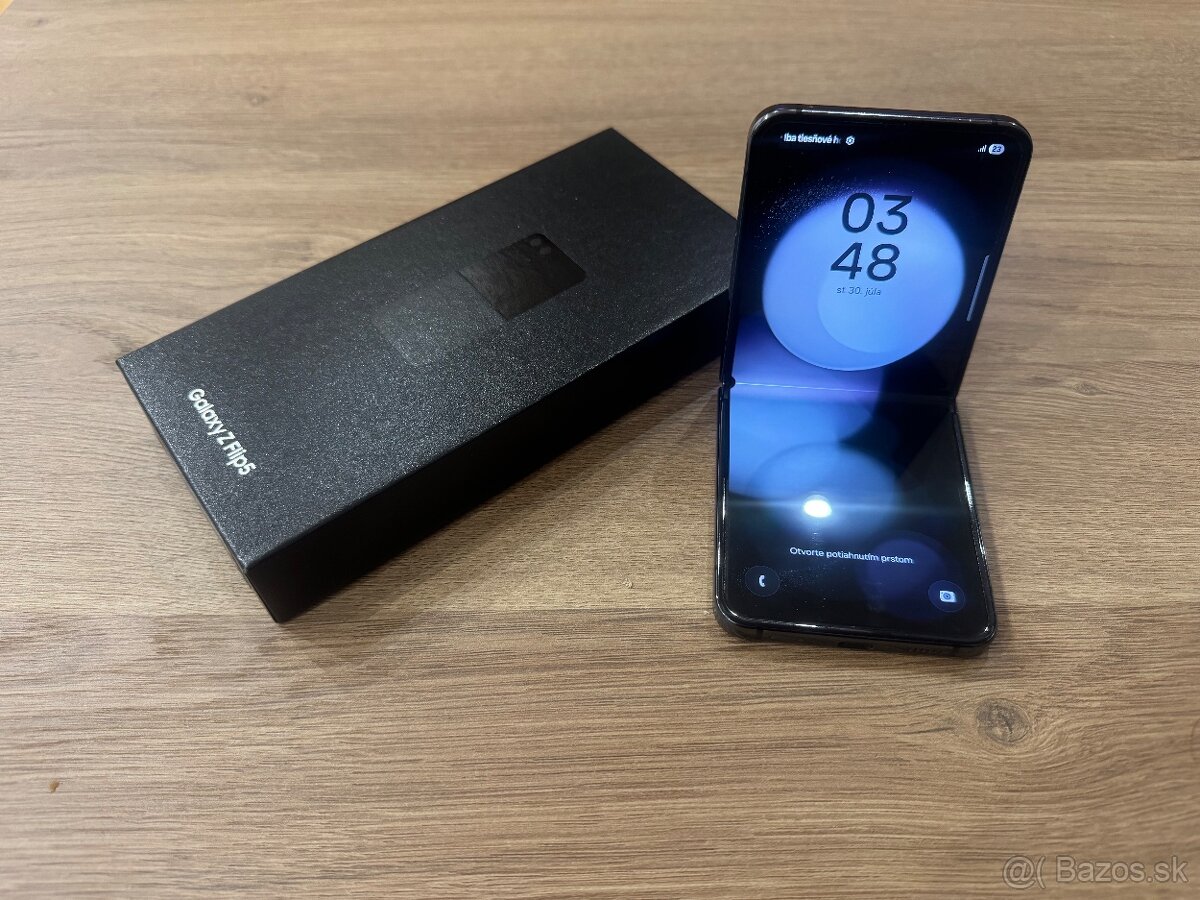 Samsung Z flip 5 512GB Graphite
