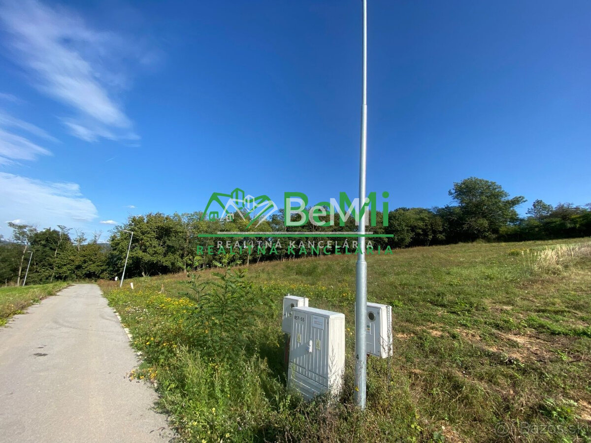 Pozemok 762 m2 Podhorany ID 415-14-MIG