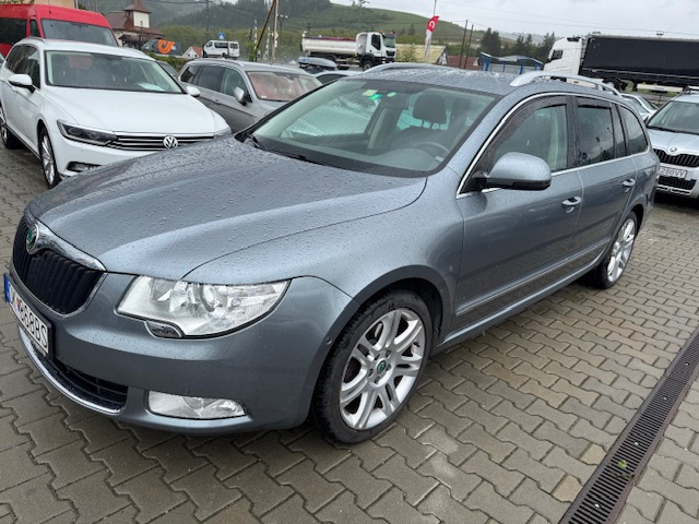 Škoda Superb Combi 2.0 TDI CR 4x4 Elegance DSG