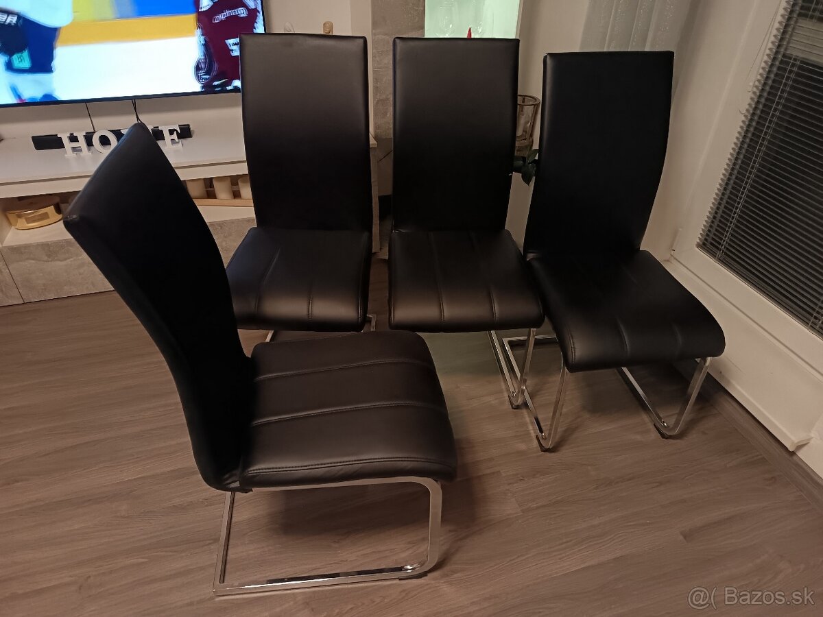 Jedálenské stoličky