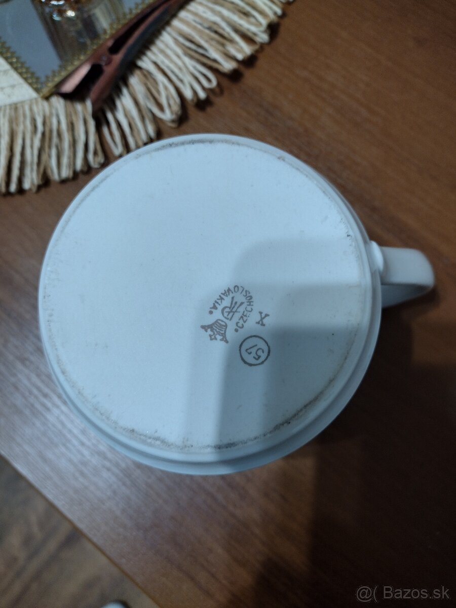 Porcelánové poháre