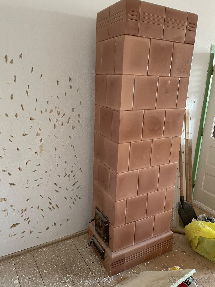 Funkčná kachľová pec